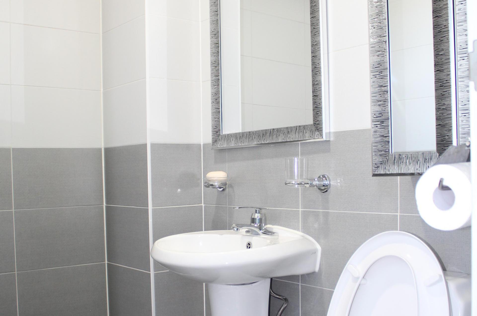 ���絿 Ŀ�� ����