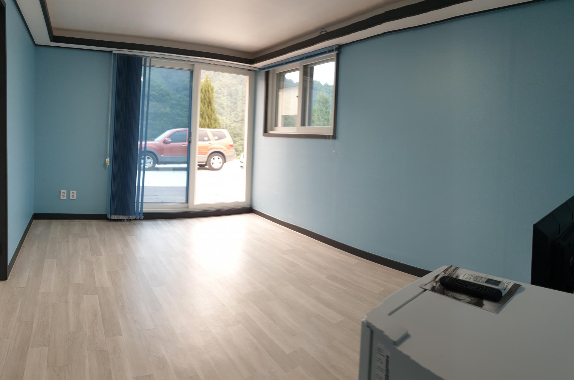 ���絿 Ŀ�� ����